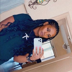 Meet your Posher, Constance